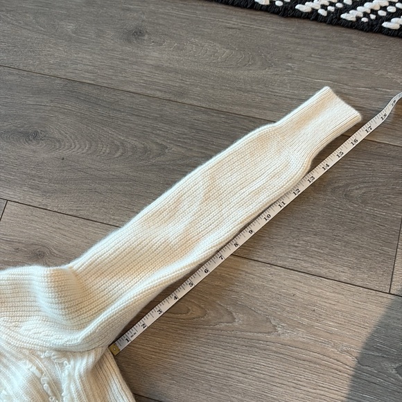 Club Monaco 100% Cashmere Cropped Fringe Sweater Cream Beige Size XS - Picture 11 of 11